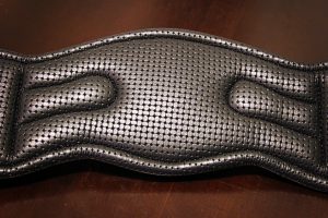 Tekna Synthetic Leather Contour Dressage Girth Review