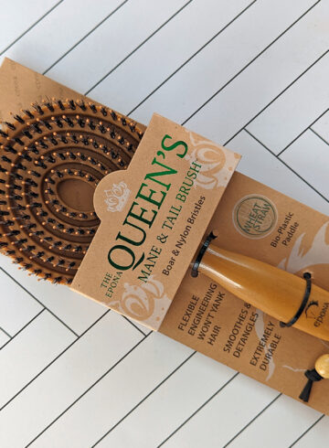 Epona Queen's Mane & Tail Brush Review